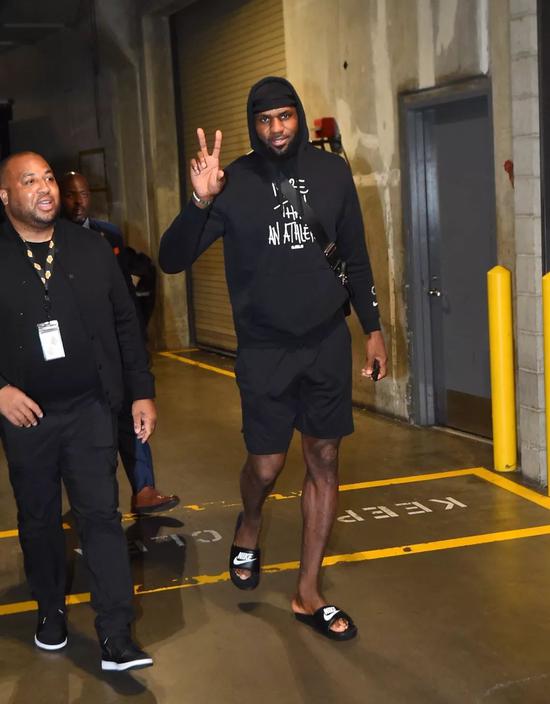 对左投海斯 对左投海斯